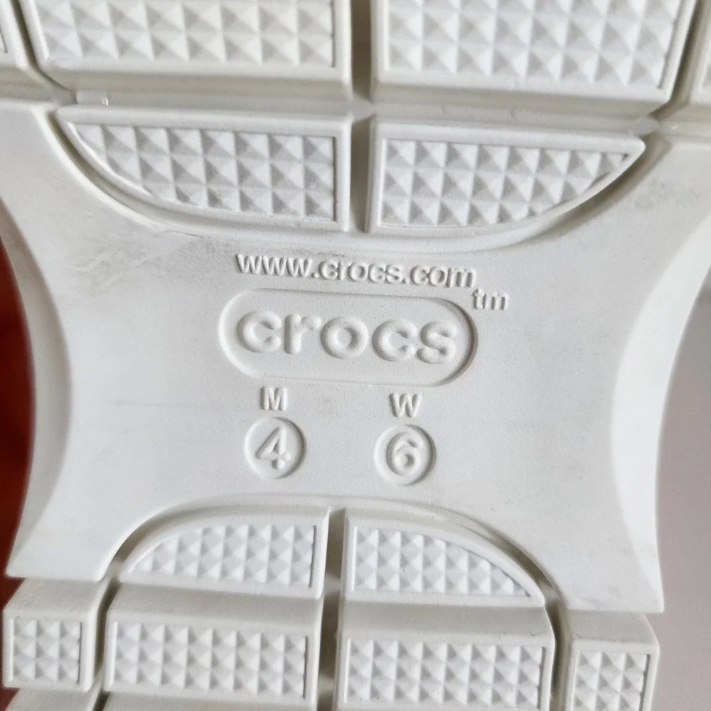 Crocs Disney 2024 Lizzie McGuire Mega Crush Sandals Orange Platform Women 6 RARE